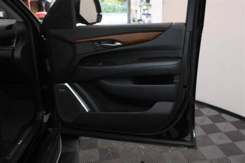 2018 Cadillac Escalade ESV Luxury