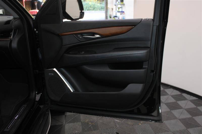 2018 Cadillac Escalade ESV Luxury