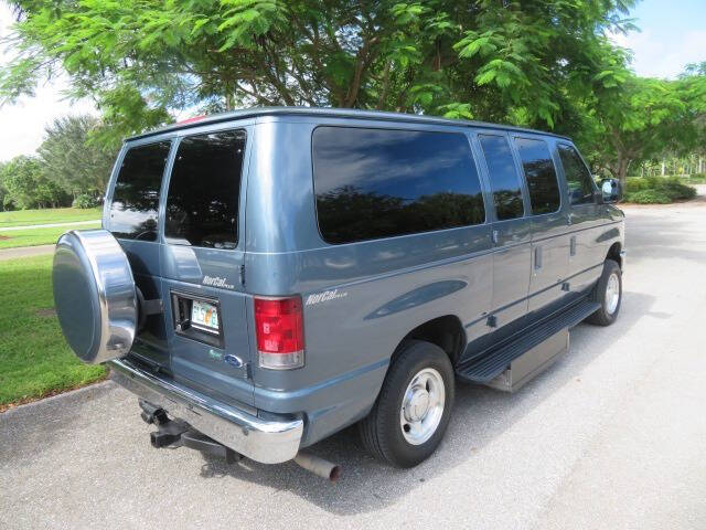 2013 Ford E-Series E-150 XLT