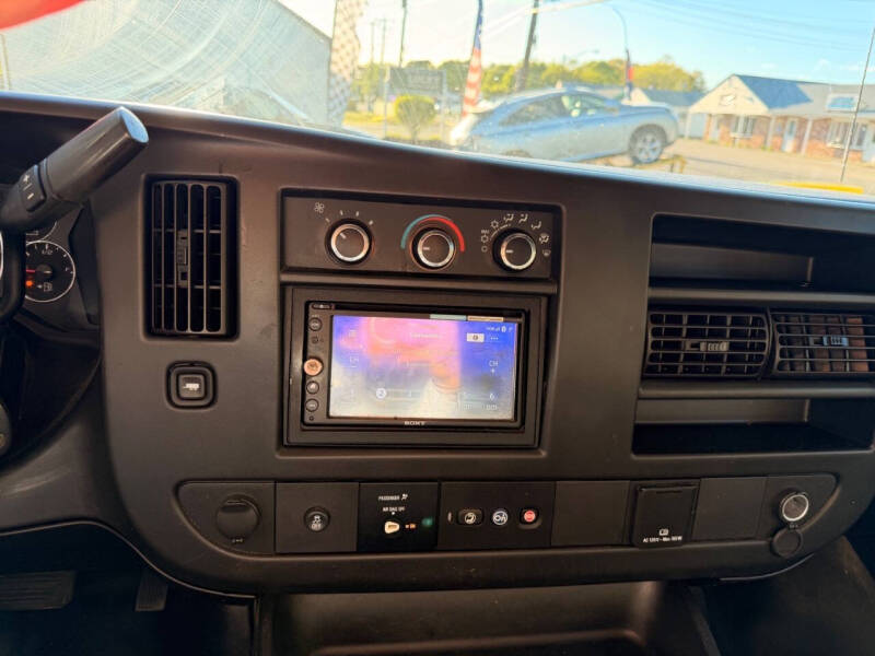 2017 GMC Savana 2500