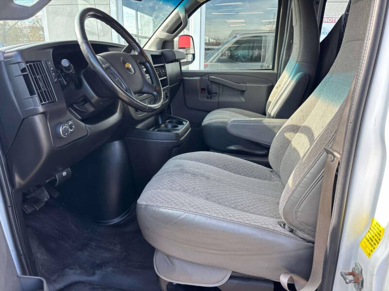 2021 Chevrolet Express 2500