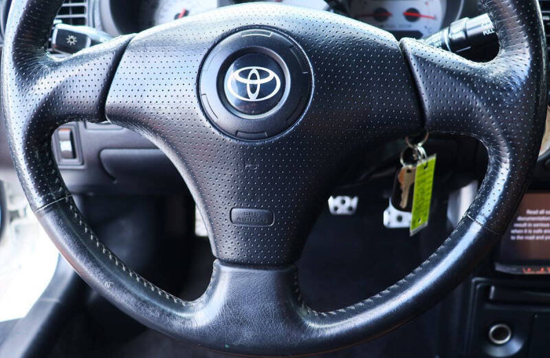 2004 Toyota MR2 Spyder