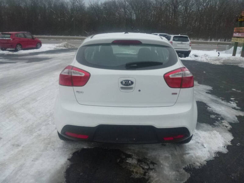 2014 Kia Rio 5-Door LX