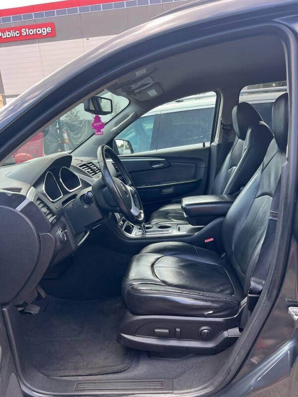 2012 Chevrolet Traverse LT