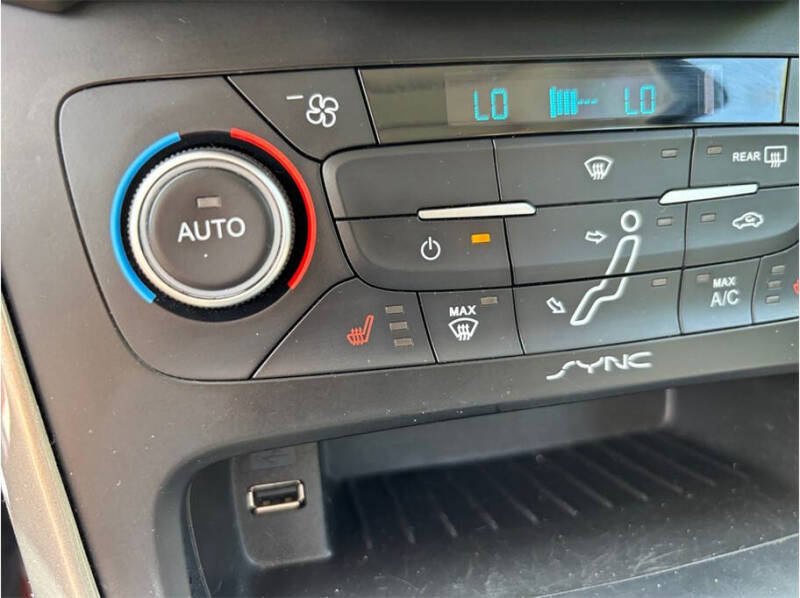 2018 Ford Focus Titanium