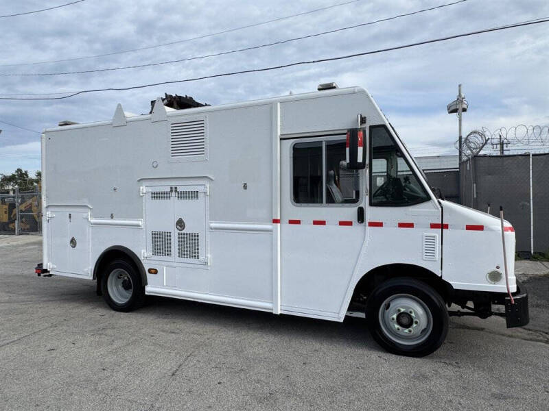 2016 Freightliner MT45 Chassis