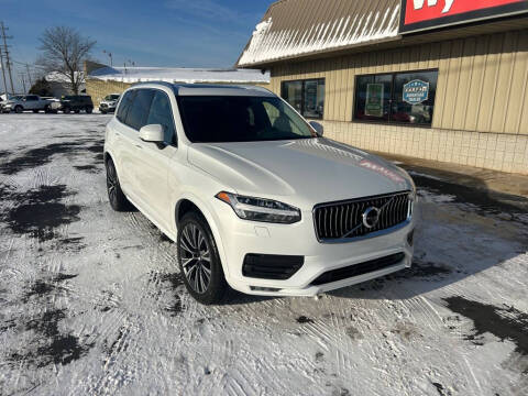 2022 Volvo XC90 T6 Momentum 7-Passenger