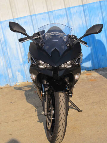 2025 Kawasaki EX500 Ninja ABS