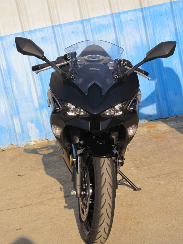 2025 Kawasaki EX500 Ninja ABS