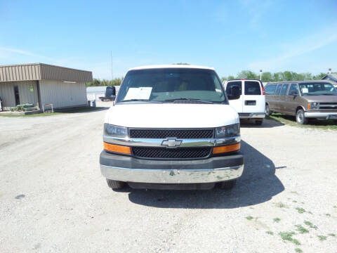 2010 Chevrolet Express Passenger for sale at AUTO FLEET REMARKETING, INC. in Van Alstyne TX