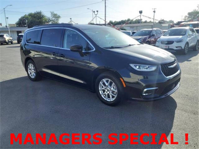 2022 Chrysler Pacifica for sale at Bryans Car Corner 2 in Midwest City, OK