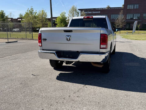 2018 RAM 1500 SLT
