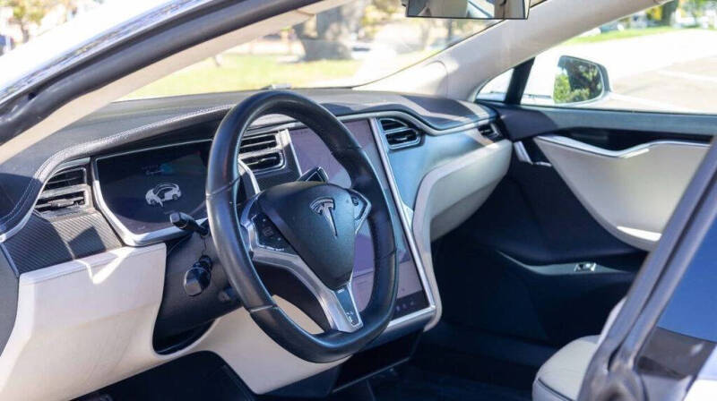 2012 Tesla Model S Signature Performance