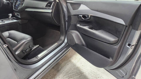 2018 Volvo XC90 T5 Momentum 7-Passenger