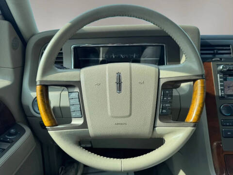 2011 Lincoln Navigator