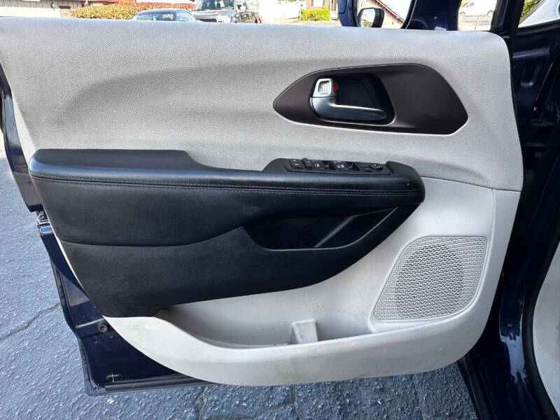 2019 Chrysler Pacifica Touring L