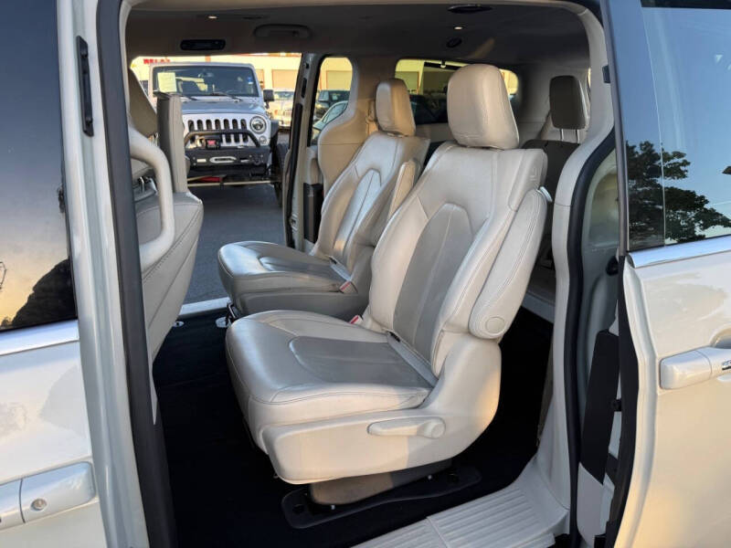 2021 Chrysler Pacifica Hybrid Touring L