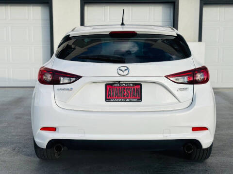 2017 Mazda MAZDA3 Touring