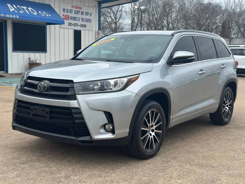 2018 Toyota Highlander for sale at Discount Auto Company in Houston TX