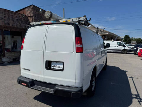 2020 Chevrolet Express 2500