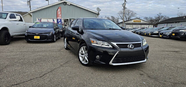 2014 Lexus CT 200h for sale at URIEL's AUTOMOTIVE LLC in Middletown, OH