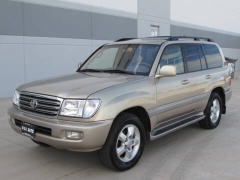 2005 Toyota Land Cruiser for sale at R & I Auto in Lake Bluff IL