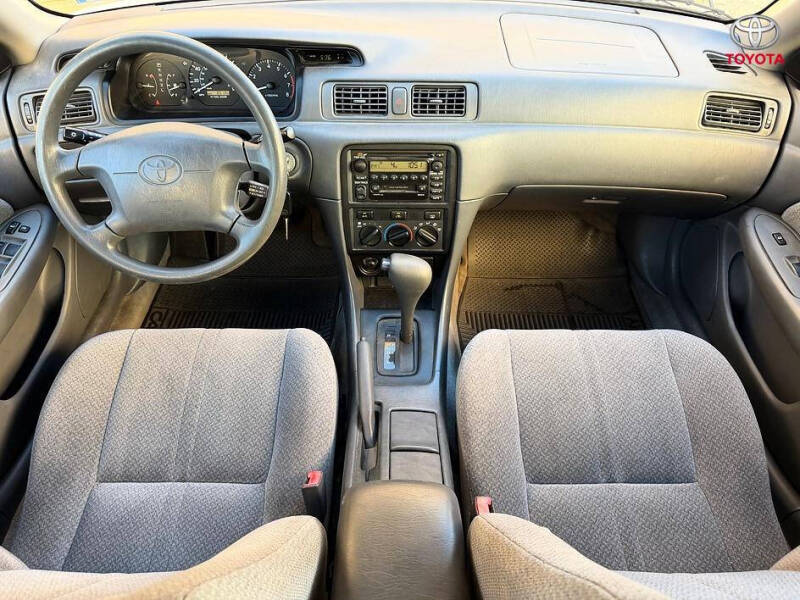 2000 Toyota Camry