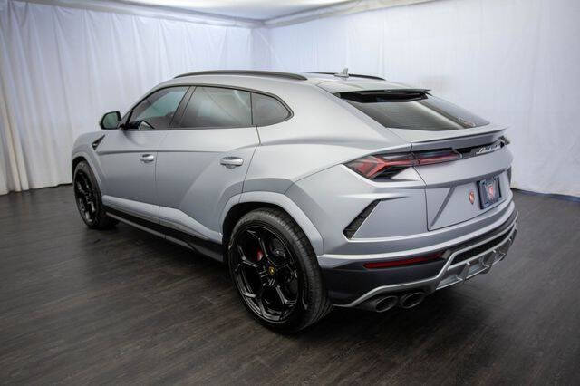 2022 Lamborghini Urus