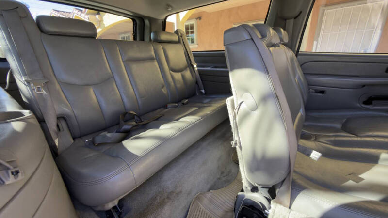2004 Chevrolet Suburban