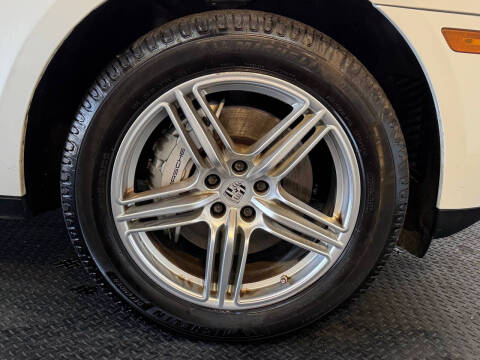 2015 Porsche Macan S