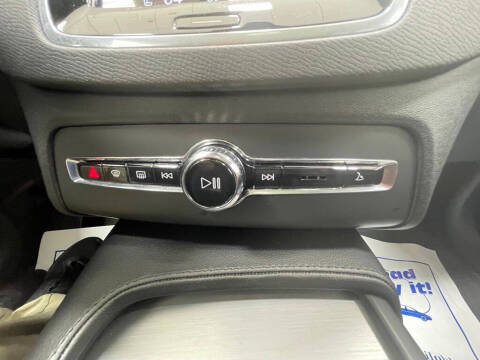 2023 Volvo XC90 B5 Core