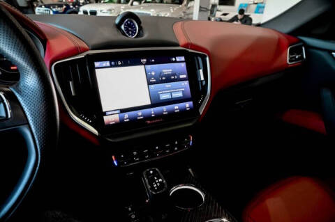 2022 Maserati Ghibli Modena Q4