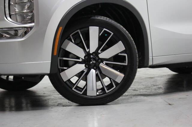 2025 Mitsubishi Outlander SEL