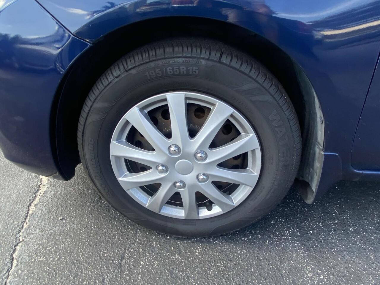2013 Nissan Versa  - $8,000