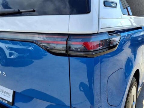 2025 Volkswagen ID. Buzz Pro S Plus