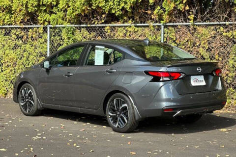 2025 Nissan Versa SR