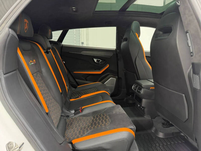 2022 Lamborghini Urus