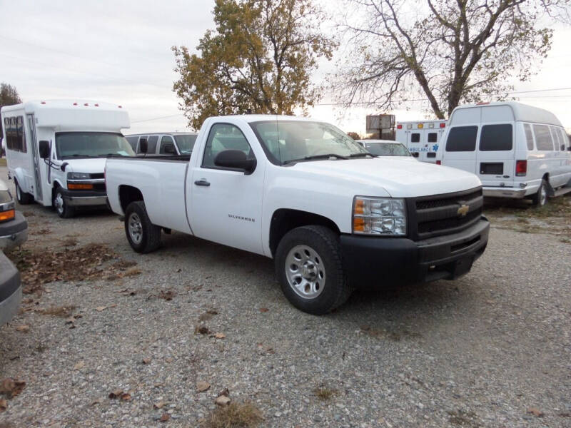 2010 Chevrolet Silverado 1500 for sale at AUTO FLEET REMARKETING, INC. in Van Alstyne TX