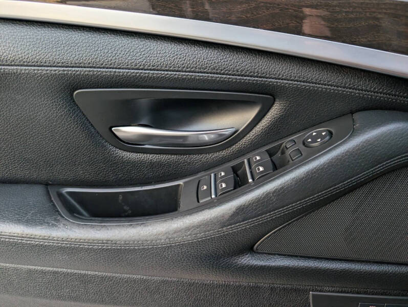 2015 BMW 5 Series 528i