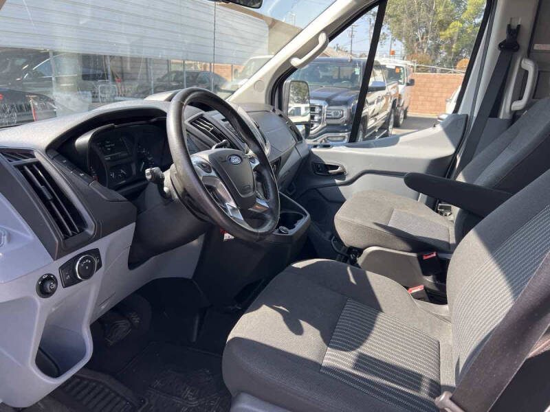 2018 Ford Transit 150 XLT