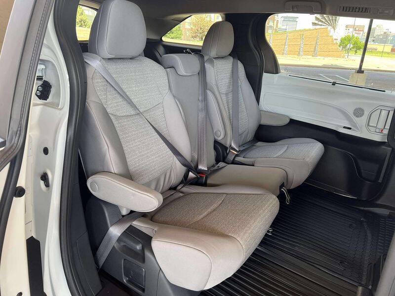 2026 Toyota Sienna LE 8-Passenger