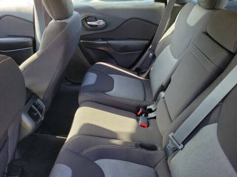 2016 Jeep Cherokee Sport