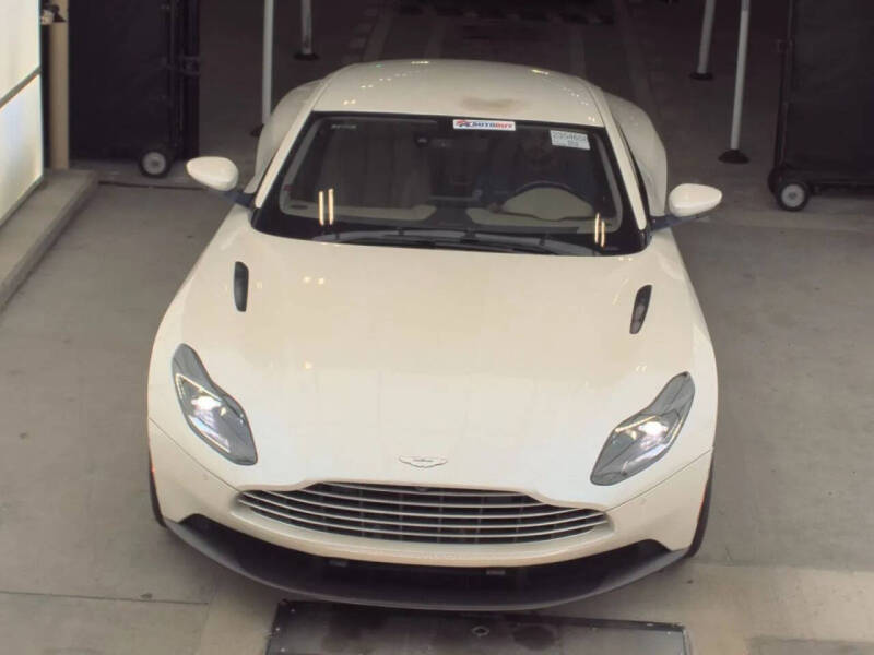2018 Aston Martin DB11 V8