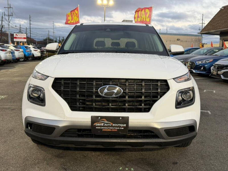 2022 Hyundai Venue SE