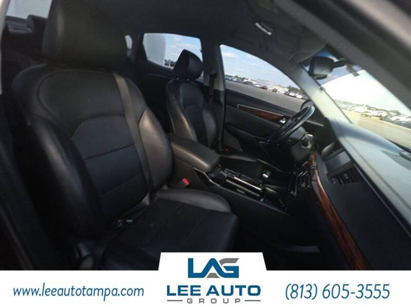 2017 Kia Cadenza Premium