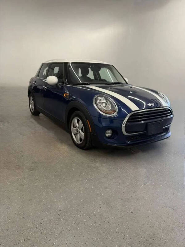 2017 MINI Hardtop 4 Door Cooper