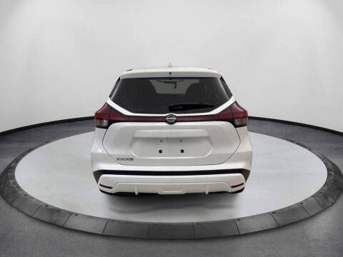 2022 Nissan Kicks S