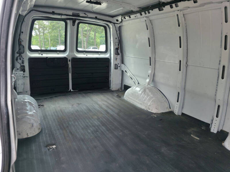 2017 GMC Savana 2500