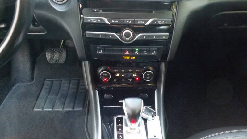 2018 Infiniti QX30 Premium