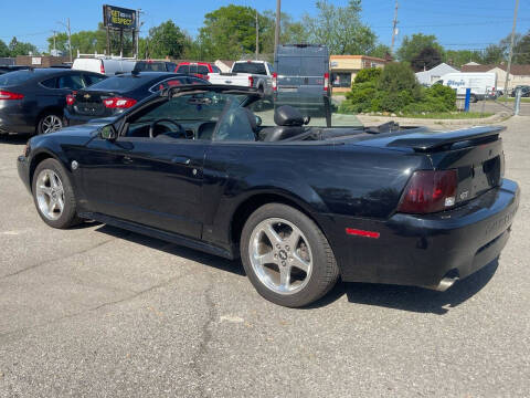 2004 Ford Mustang GT Deluxe